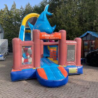 Springkussen Haai met Glijbaan